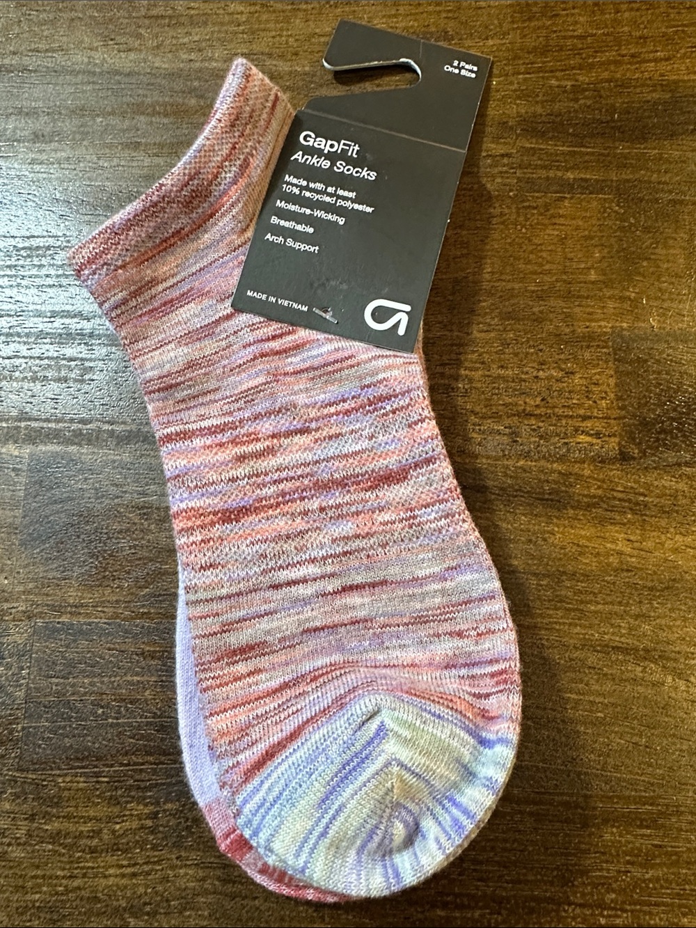 NWT Gap Fit Red Mable Ankle Socks - 2 Pair (One Size)